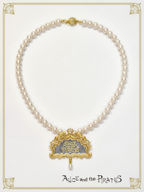 Poseidonロゴプレートパールネックレス